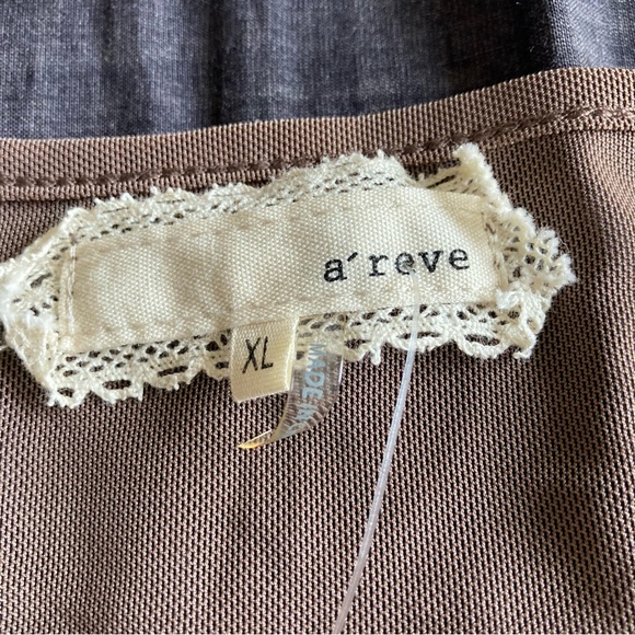 New Women’s A’reve Cropped Top Size XL - Picture 3 of 7